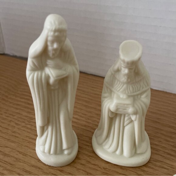Vtg Madison Avenue Nativity Set 6 Porcelain Christmas Holy Family Creamy White - Picture 3 of 9